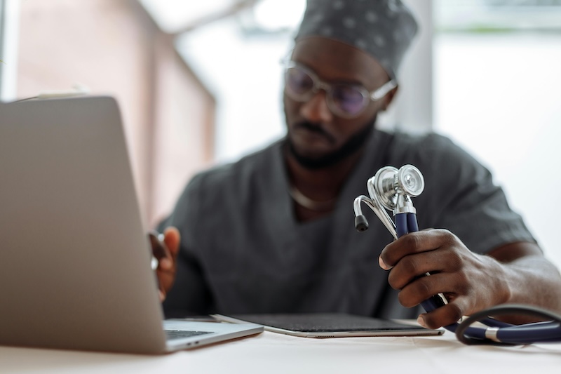 nursemanager become a social worker in oregon